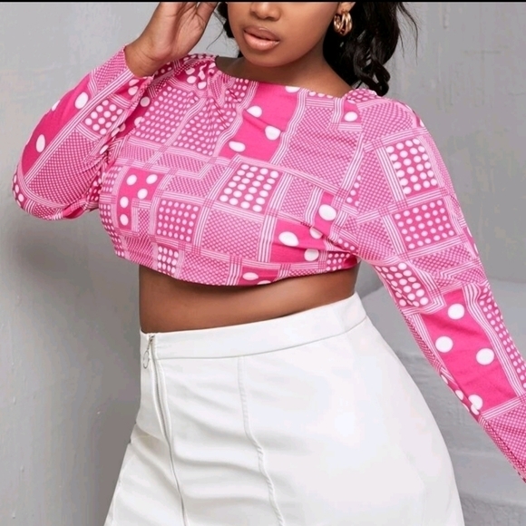 Plus Polka‎ Dot Backless Crop Tee - Picture 5 of 5